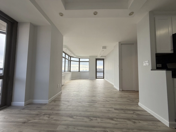 the Pinnacle Condominium in Queens, New York City