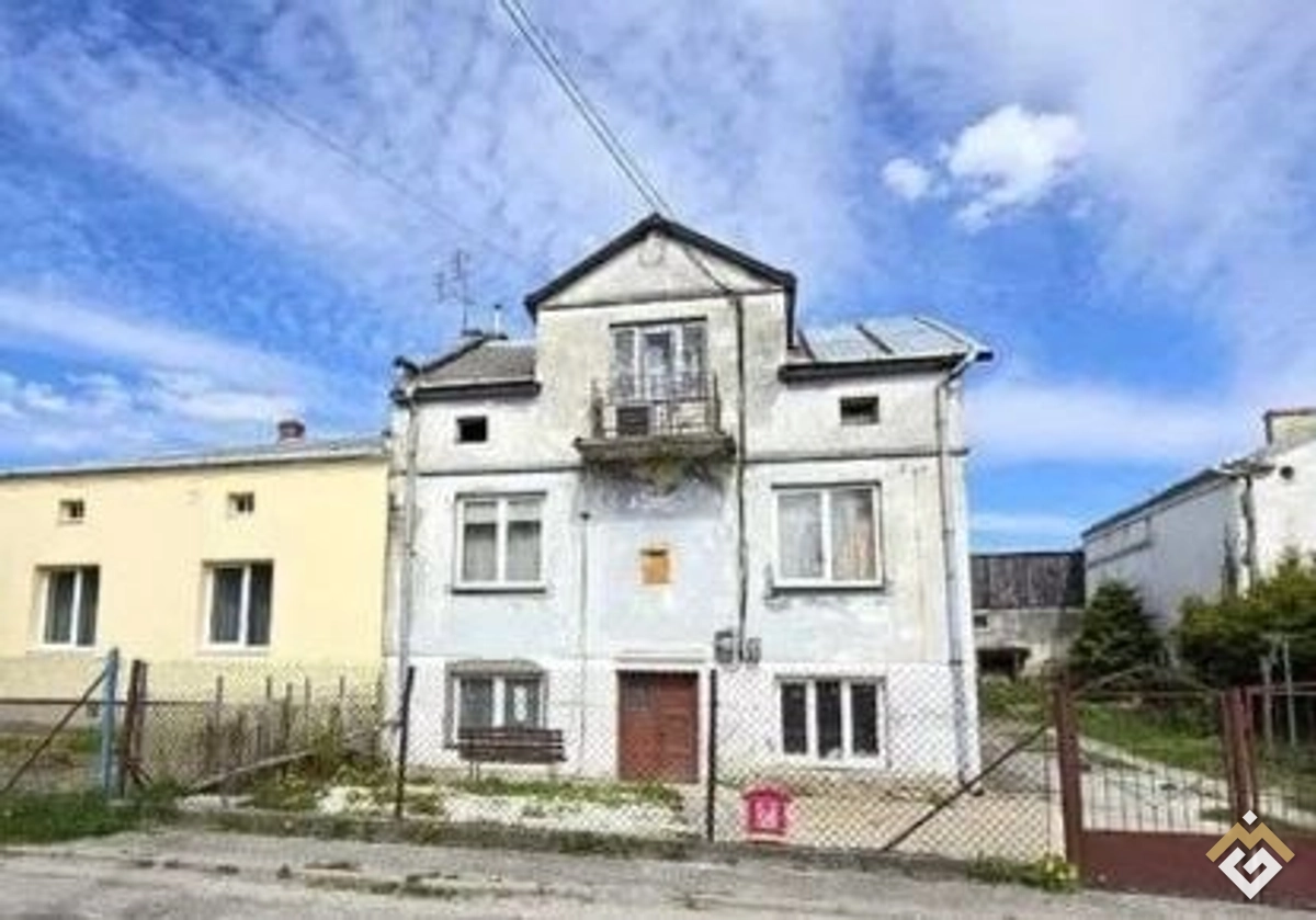 Lviv'de Dubova Caddesi'nde ev satışı