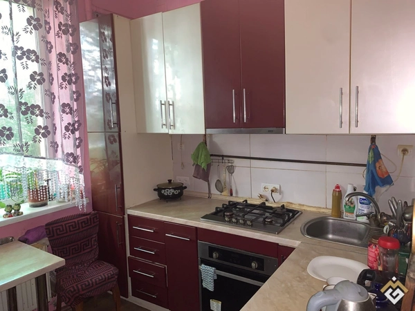 Kubiyovych Caddesi'nde 3 odalı daire satışı