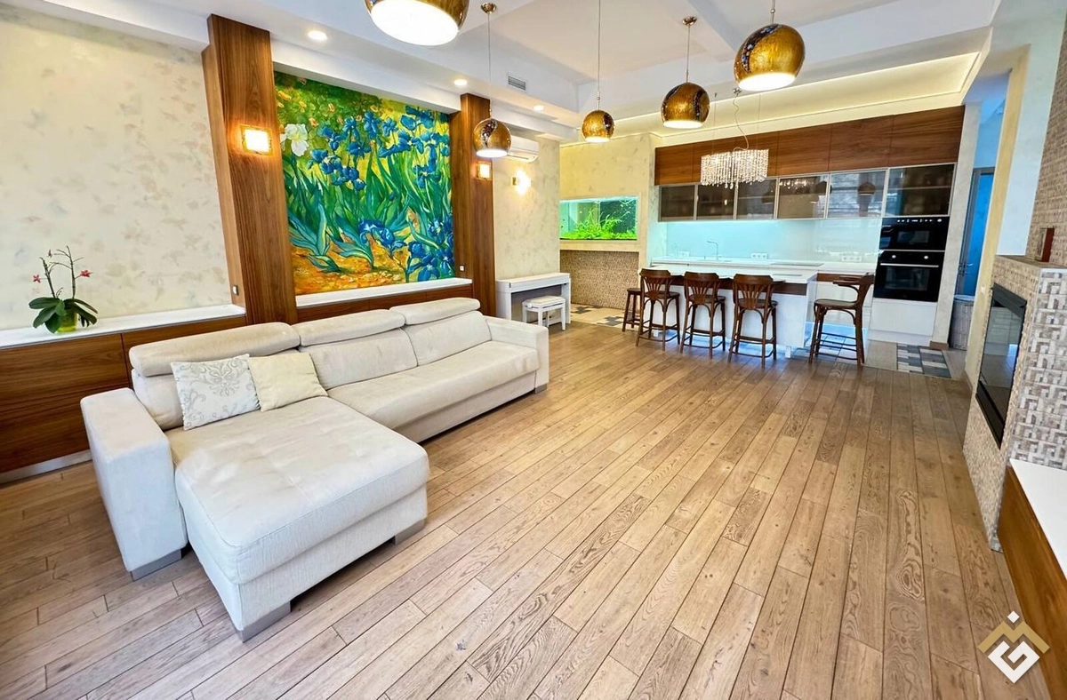 Uzun dönem kiralık 4 odalı daire, Levka Lukyanenko Caddesi 3G