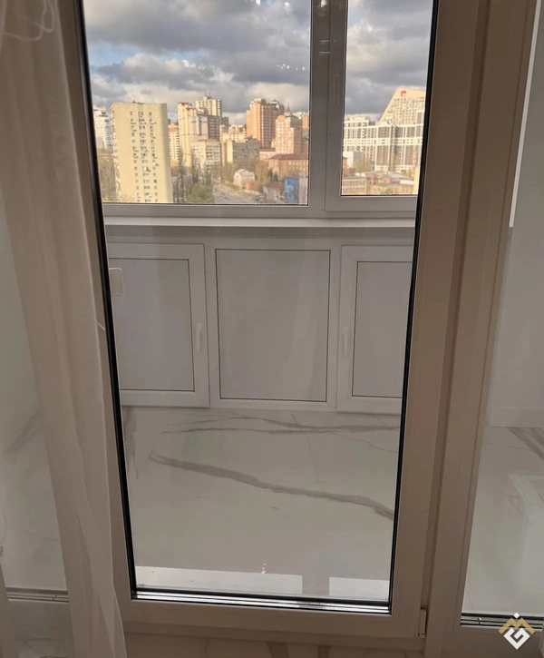Langzeitmiete 1-Zimmer-Wohnung in der Beresteyskyi Allee 11 Gebäude 3