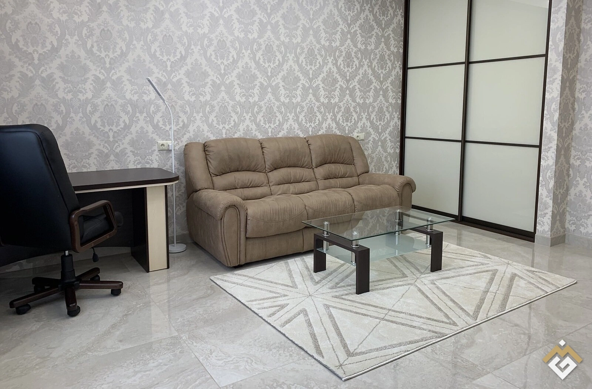 Uzun dönem kiralık 1+1 daire Saksaganskogo Caddesi 37K