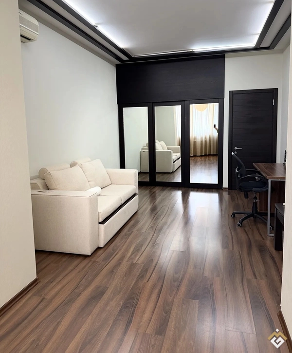 Long-term rental of a 3-room apartment on Simferopolska St 11