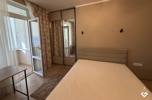 Long-term rental of a 3-room apartment on Vulytsia Mahistratska 156A