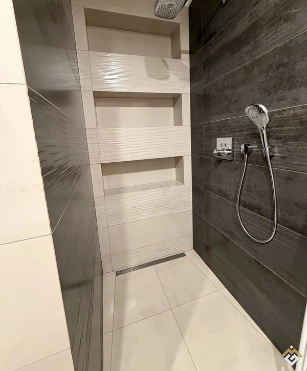 Long-term rental of a 3-room apartment on Vulytsia Mahistratska 156A