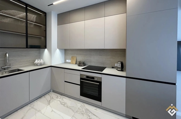 Long-term rental of a 1-room apartment on Ovrazhna Street 15