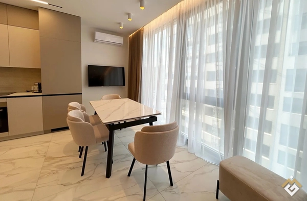 Long-term rental of a 1-room apartment on Ovrazhna Street 15