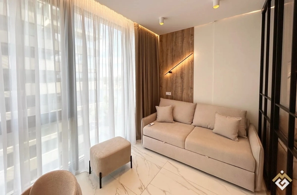 Long-term rental of a 1-room apartment on Ovrazhna Street 15