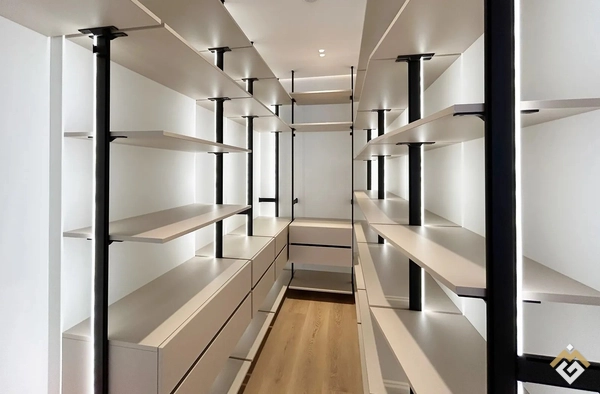 Long-term rental of a 1-room apartment on Ovrazhna Street 15