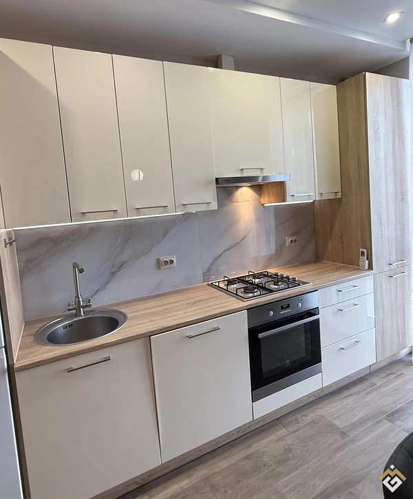 Long-term rental of a 2-room apartment on Tramvayna St