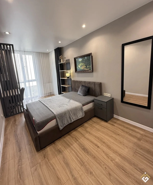 Long-term rental of a 2-room apartment on Tramvayna St