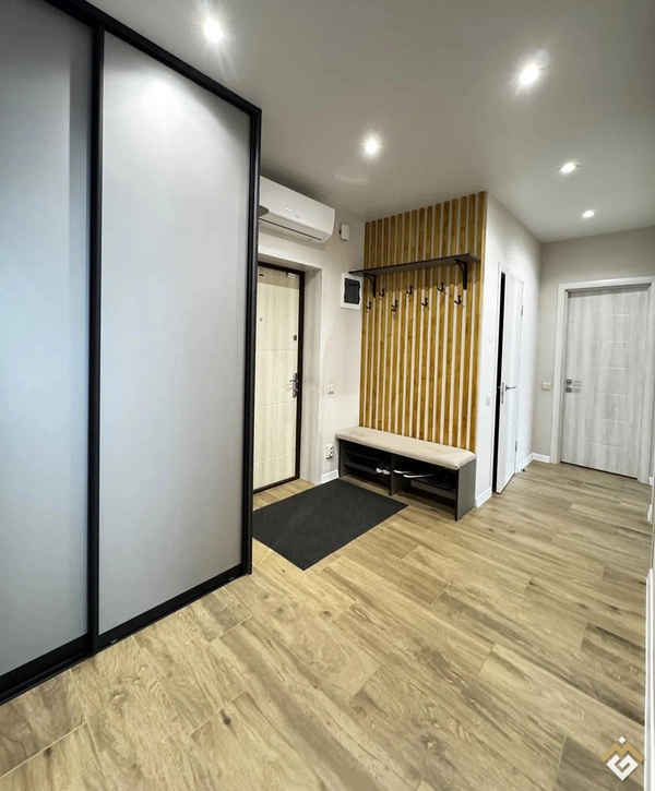 Long-term rental of a 2-room apartment on Tramvayna St