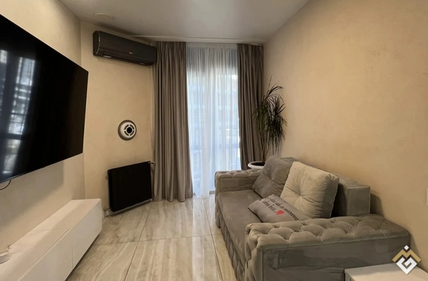 Long-term rental of a 2-room apartment on Arkadiyske Plateau 5/2