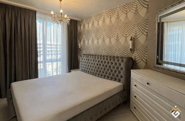 Long-term rental of a 2-room apartment on Arkadiyske Plateau 5/2