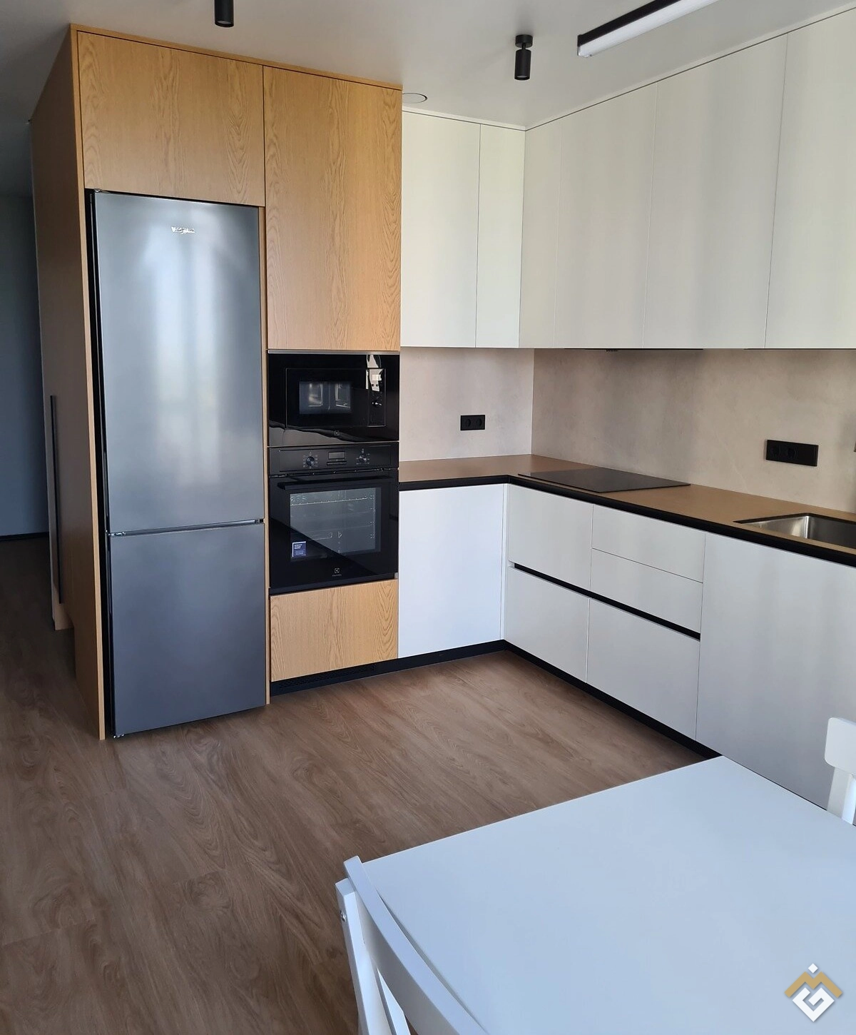 Long-term rental of a 3-room apartment on Viktor Nekrasov St 6