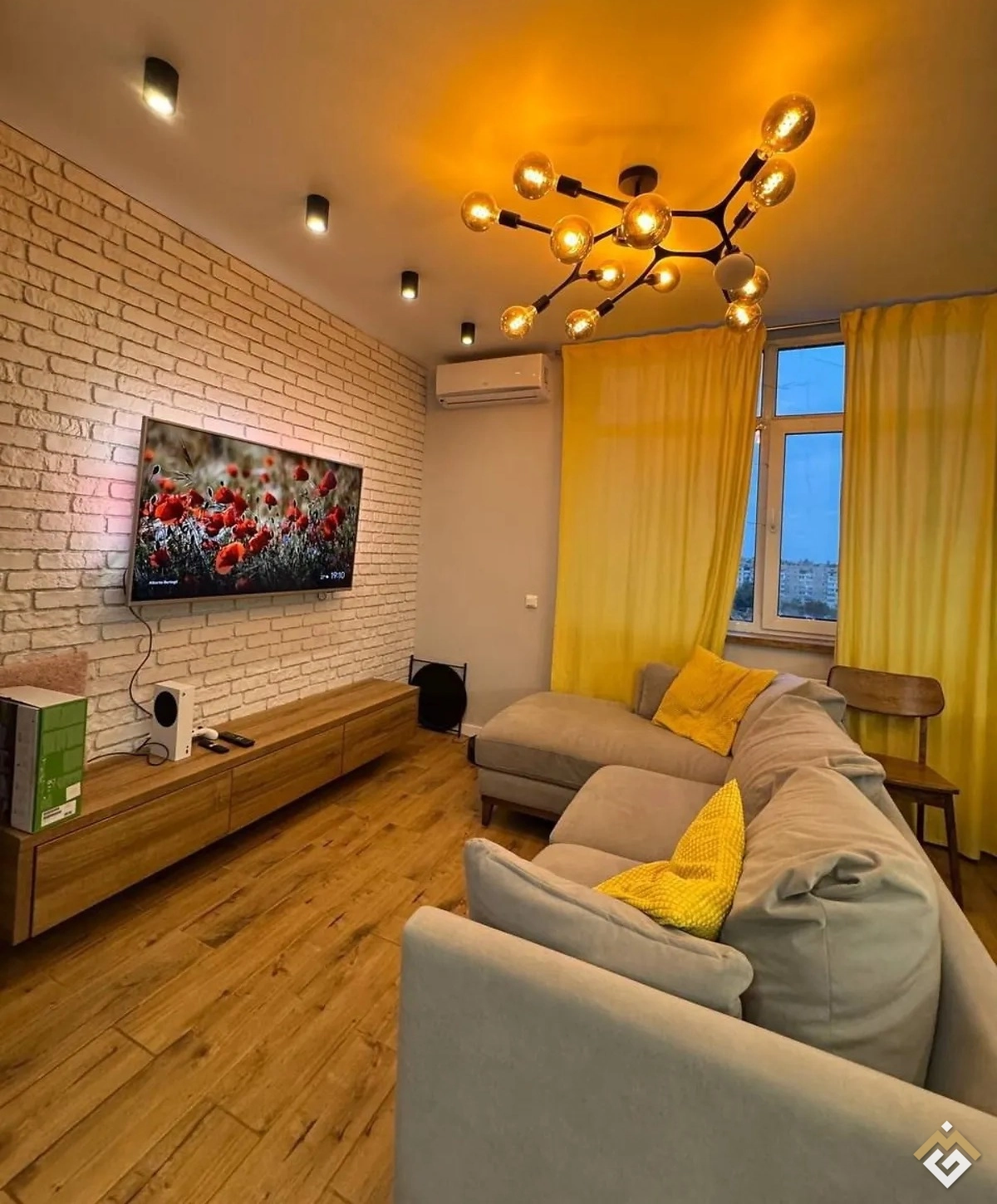 Long-term rental of a 2-room apartment on Prospekt Yevropeiskogo Soyuzu 41B
