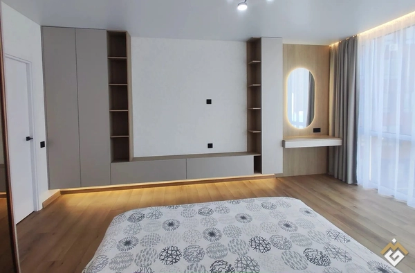 Long-term rental of a 2-room apartment on Torhovytsia St 19