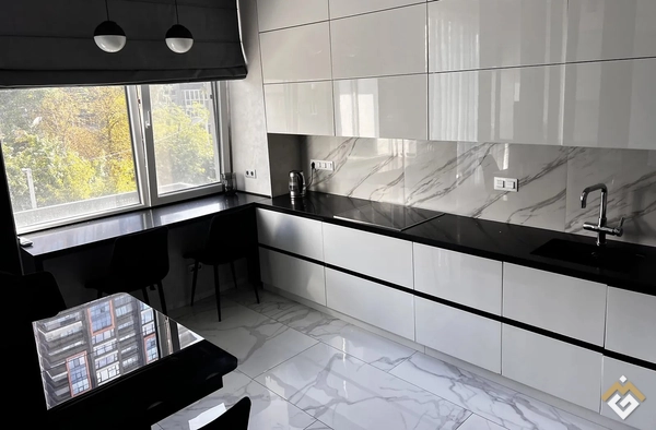 Long-term rental of a 2-room apartment on V. Vernadskyi St