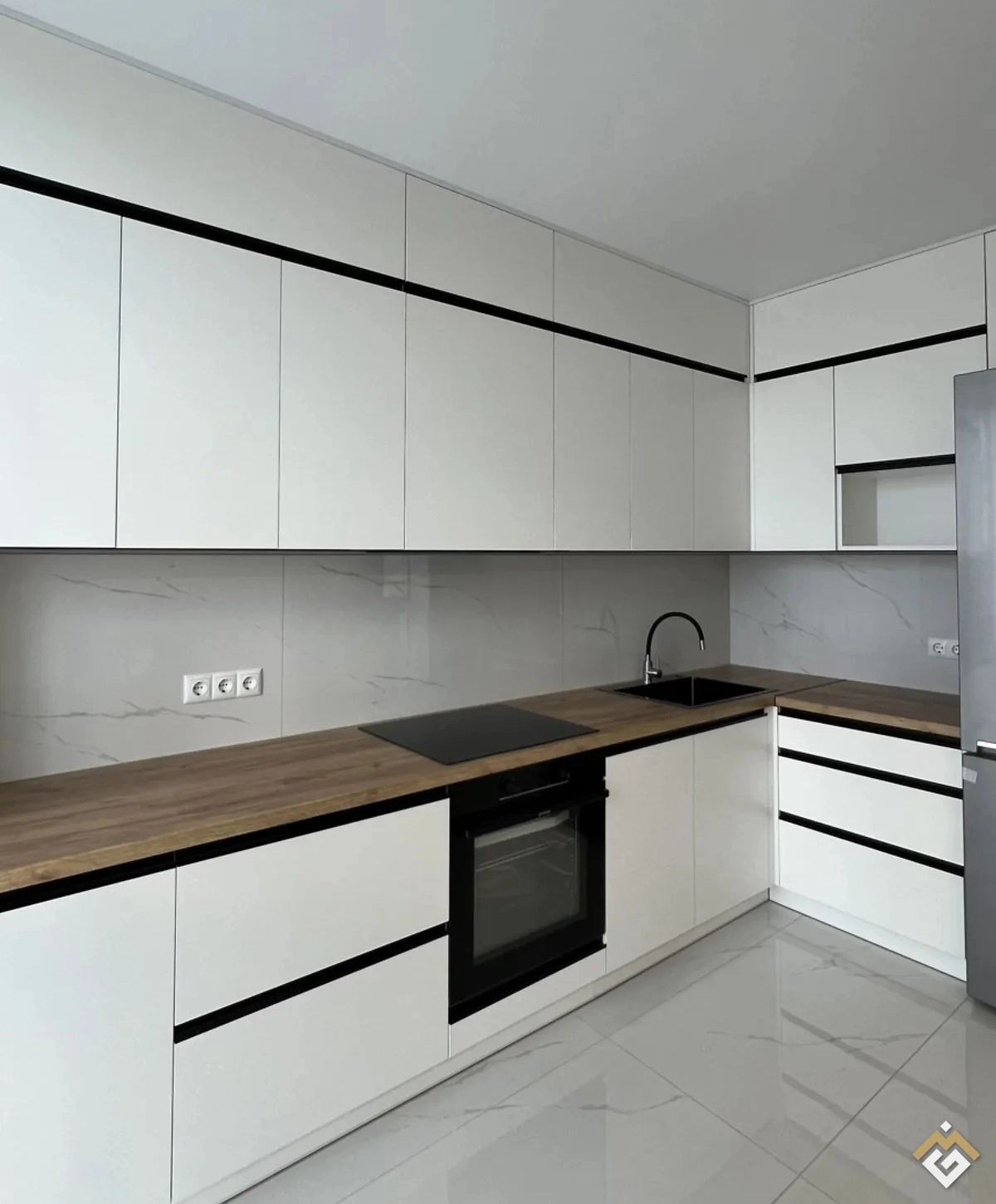 Long-term rental of a 2-room apartment on Tzehelniy Lane