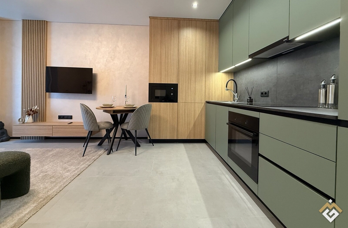 Long-term rental of a 1-room apartment on Salyutna St 2 building 24