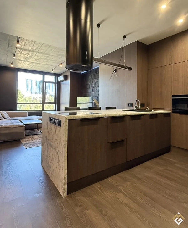 Long-term rental of a 1-room apartment on St John McCain 7