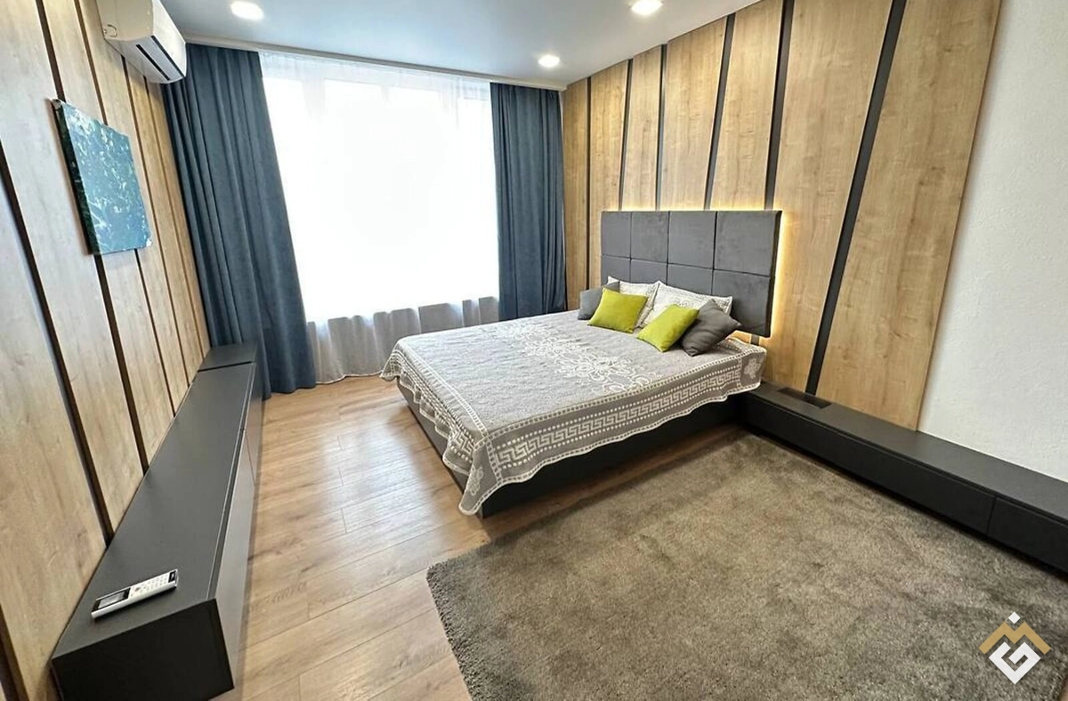 Long-term rental of a 1-room apartment on Beresteisky Avenue 5V