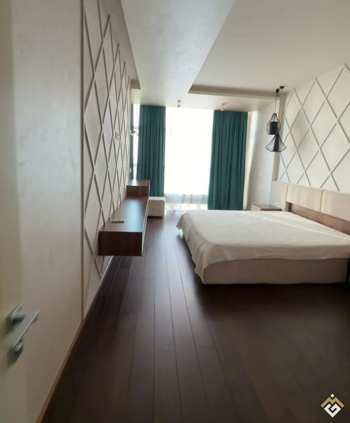Long-term rental of a 3-room apartment on Andriya Verkhohlyada St 20