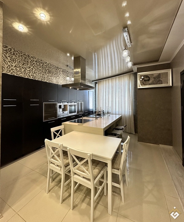 Long-term rental of a 3-room apartment on Shevchenka Ave 33B