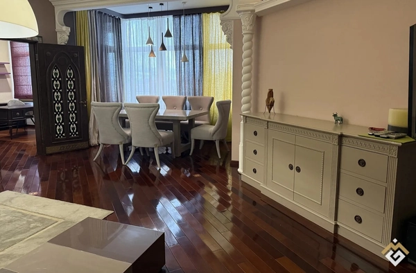 Long-term rental of a 5-room apartment on Volodymyrska St 49A