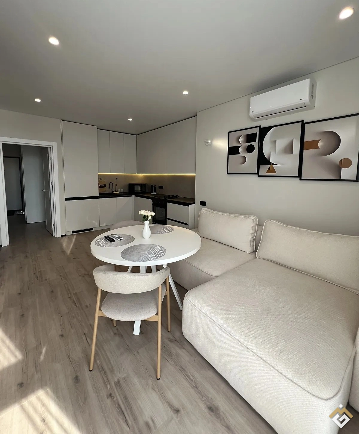 Long-term rental of a 2-room apartment on Bigova St 17B