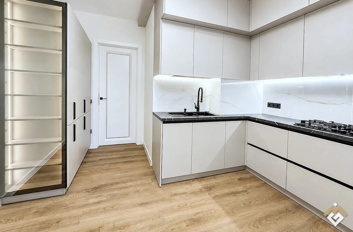 Long-term rental of a 2-room apartment on Pershotravneva St