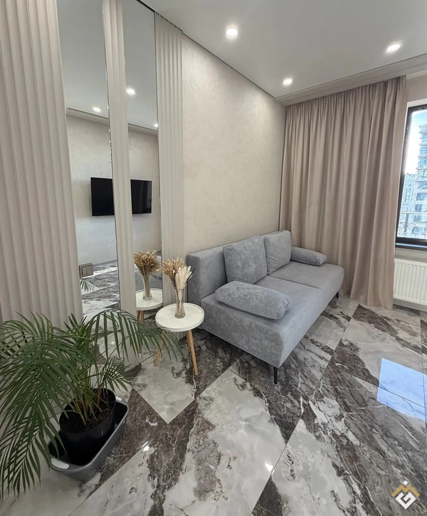 Long-term rental of a 2-room apartment on Genuezka St 1Zh building 1