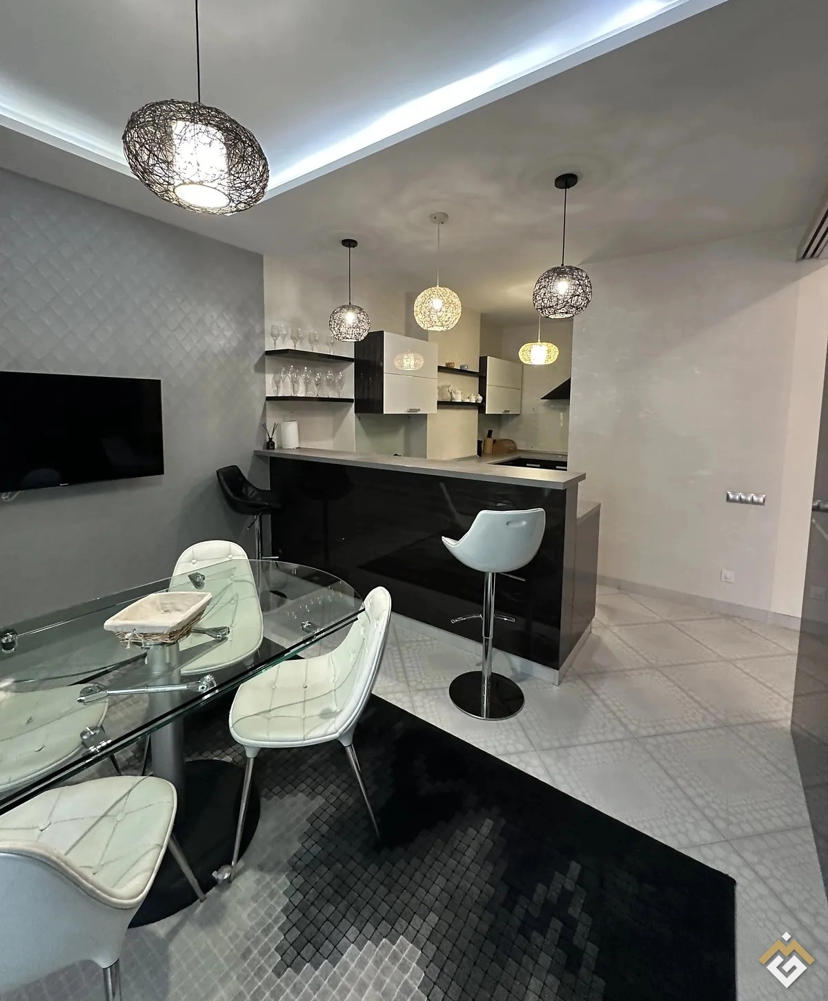 Langzeitmiete 2-Zimmer-Wohnung in der St. Andrij Verchogljada 12