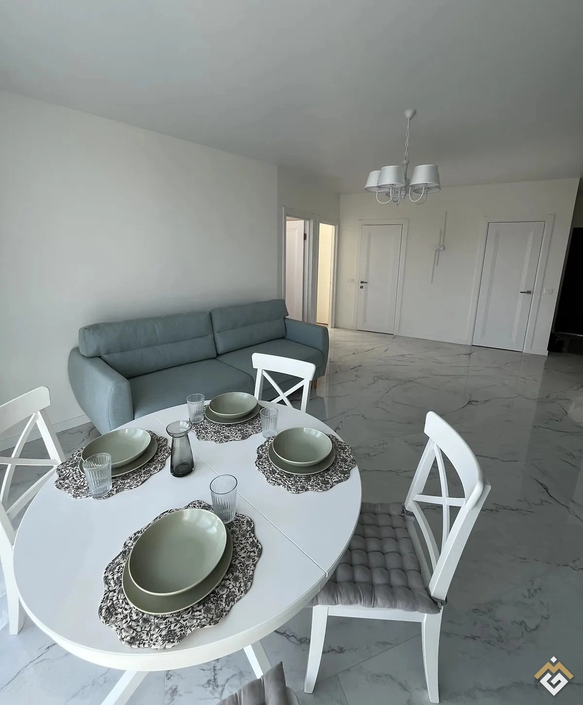 Location à long terme d'un appartement 2 pièces sur la rue Tryliovskoho