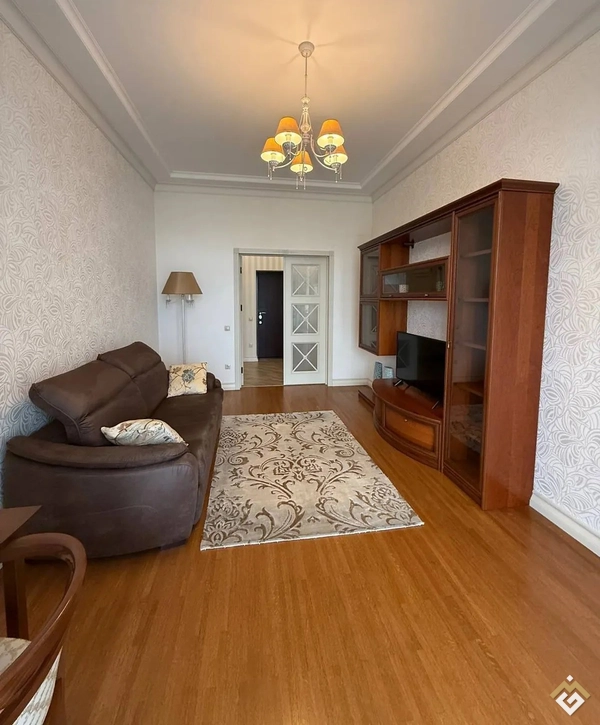 Alquiler a largo plazo de apartamento de 2 habitaciones en pr. Beresteyskiy 42