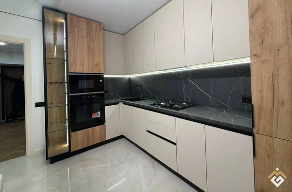 Location à long terme d'un appartement 2 pièces au 57 rue Budnogo Stepana