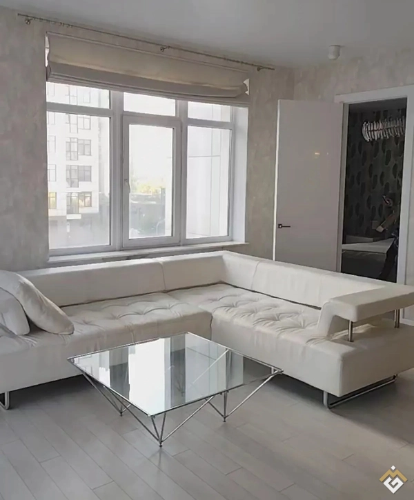 Location idéale : location longue durée d'un appartement 3 pièces au 15 rue Andriy Verkhoglyad