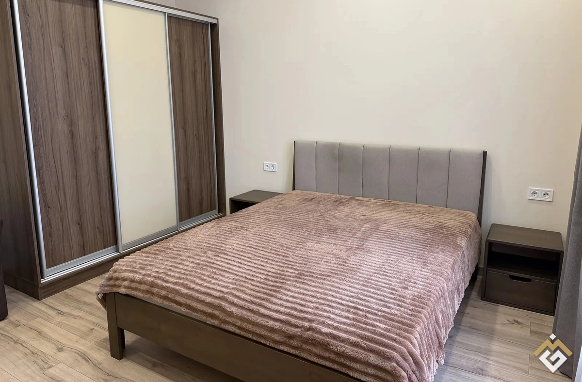 Uzunmüddətli kirayə 1 otaqlı mənzil St. Zhil'yanska 68